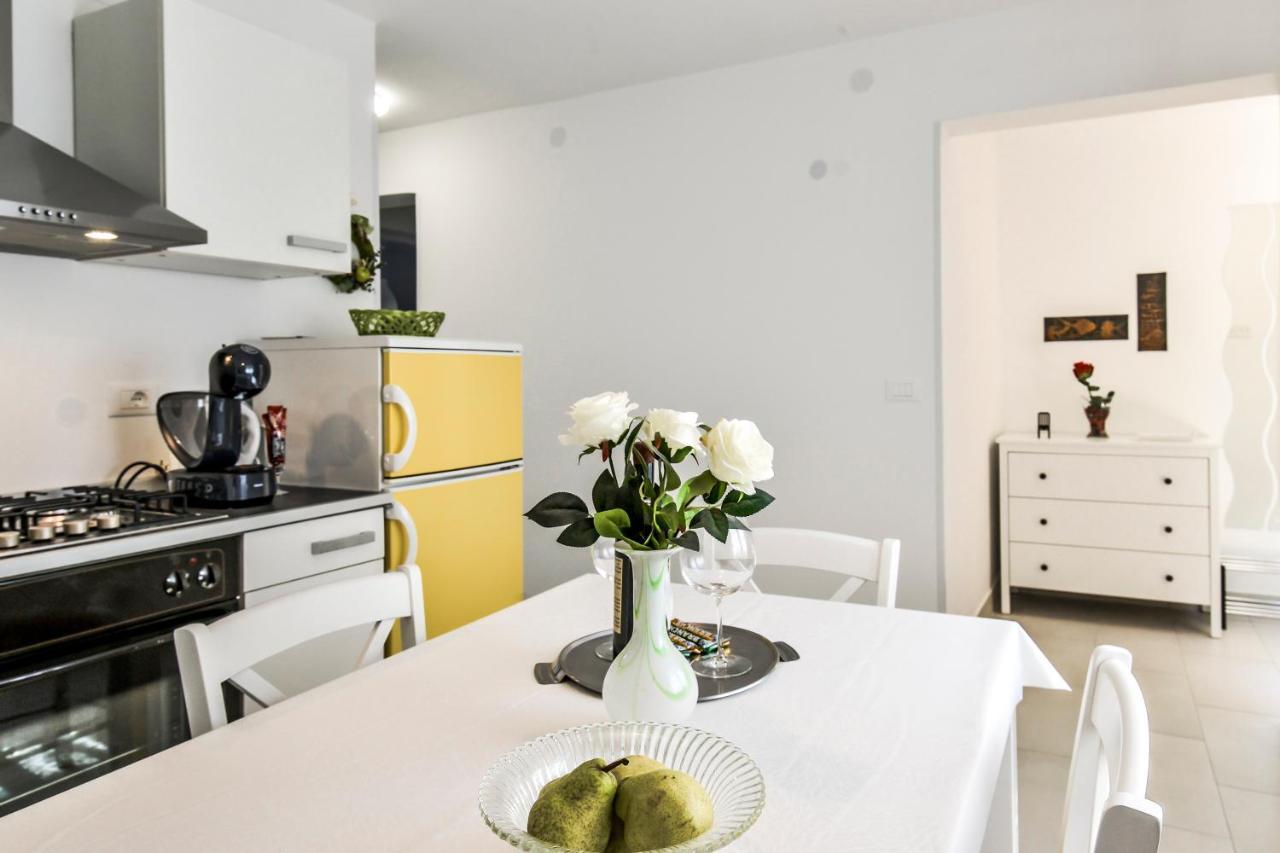 Apartment Anna Umag Exterior photo